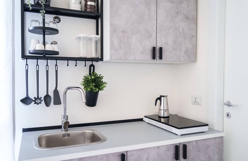 Gallaratese Apartment | [San Siro]Junior Suite, con ampio Balcone