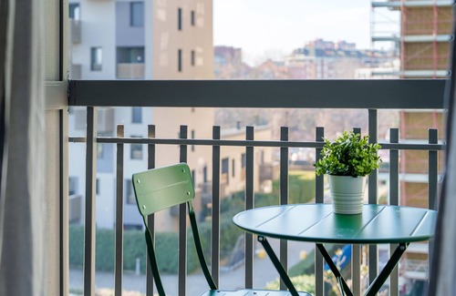 Gallaratese Apartment | [San Siro]Junior Suite, con ampio Balcone