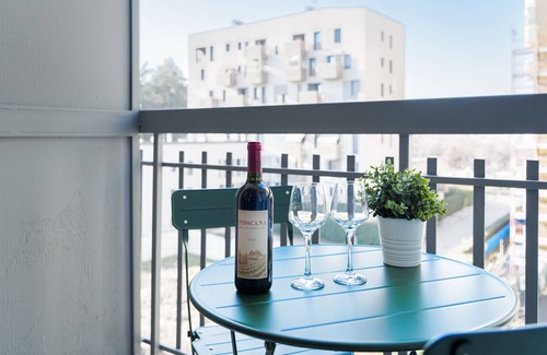 Gallaratese Apartment | [San Siro]Junior Suite, con ampio Balcone