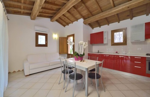San Teodoro City Centre House | San Teodoro: Residence Le Zagare - Beautiful villa with garden