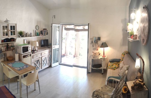 San Teodoro House | SAN TEODORO SEPTEMBER DISCOUNTS CHARMING COTTAGE WITH GARDEN IUNS0182