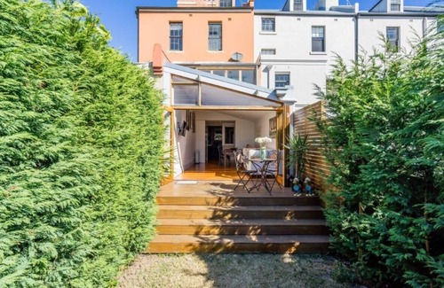 Millers Point House | Sanctuary at The Rocks - Close to Harbour Bridge