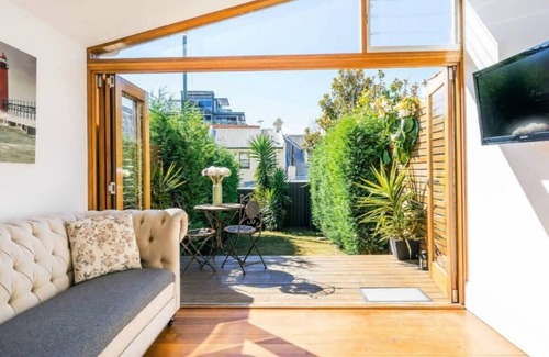 Millers Point House | Sanctuary at The Rocks - Close to Harbour Bridge