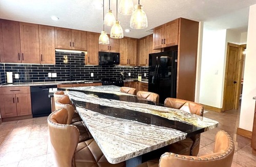 Uvalde County House | Sanctuary on the Frio River Frontage 5 bedrooms, 3.5 baths, Hot Tub,& Fireplaces