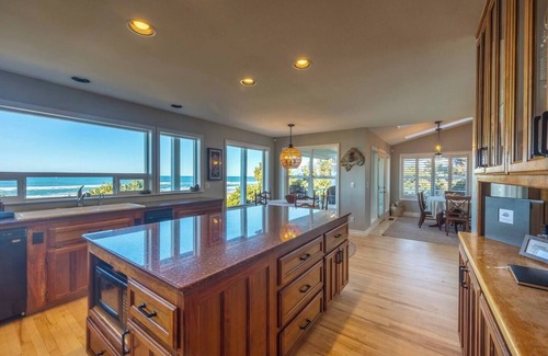 Seal Rock House | Sanctuary