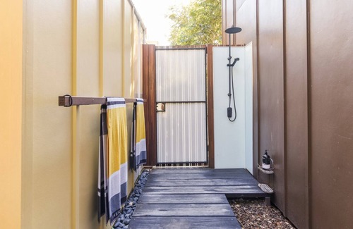 Point Lookout Villa | Sand Bark Executive Villa - North Stradbroke Island