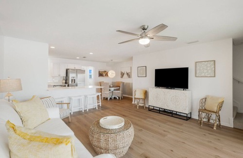 Mexico Beach House | Sand Buckets Unit C Ocean View Beach Townhouse