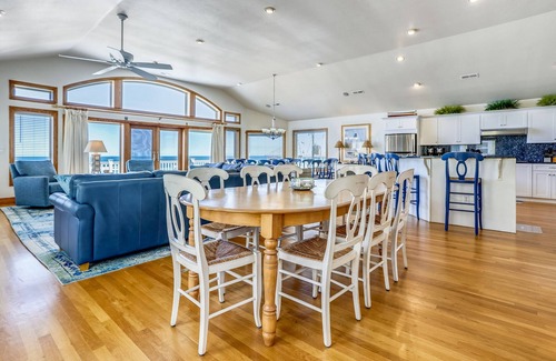 Nags Head House | Sand Pebbles: Oceanfront, Pool, Hot Tub, Rec Room