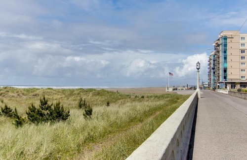 Seaside Apartment | Sand & Sea: Penthouse Paradise-on-Prom (608)