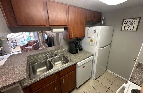 Galveston Condo | Sand, Sun & Sea Getaway