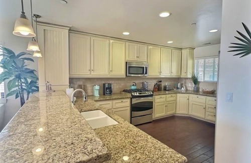 Downtown Condo | Sand & Surf Retreat on San Luis Ave