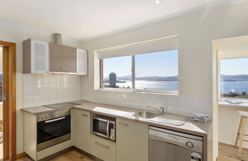Sandy Bay Apartment | Sandcastle at Sandy Bay perfect location views