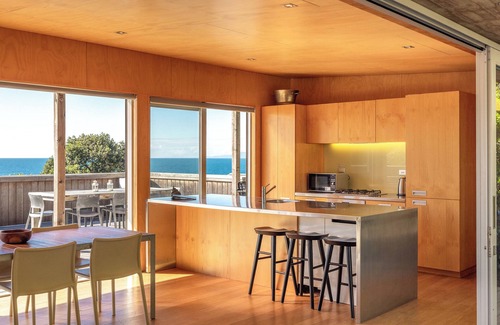 Onetangi House | SANDCASTLE ON ONETANGI | Be My Guest