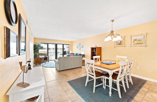 Cocoa Beach Apartment | Sandcastles 413