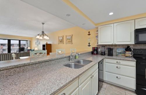 Cocoa Beach Apartment | Sandcastles 413