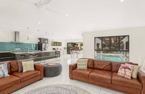Palm Cove House | SANDCASTLES @ PALM COVE