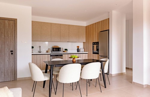 Limassol Apartment | Sanders Breeze - Bright 2 bdr apartment with balcony