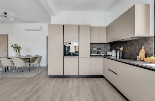 Limassol Apartment | Sanders Crystal 2 - Great 3-Bdr Apt w Shared Pool