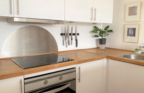 Frederiksberg C Apartment | Sanders Platan - Cozy 1-Bdr. Apt. w/ Balcony
