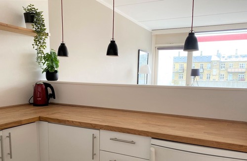 Frederiksberg C Apartment | Sanders Platan - Cozy 1-Bdr. Apt. w/ Balcony