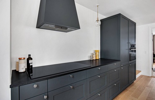 Copenhagen City Centre Apartment | Sanders Regent - Chic 3-Bdr Apt with Balcony
