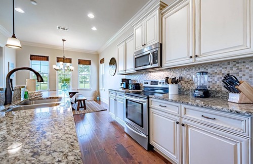 Sandestin House | Sandestin Golf 2 Golf Carts + Beach Gear Baytowne Wharf - License to Chill