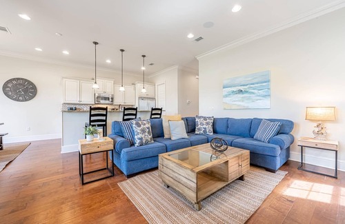 Sandestin House | Sandestin Golf 2 Golf Carts + Beach Gear Baytowne Wharf - License to Chill
