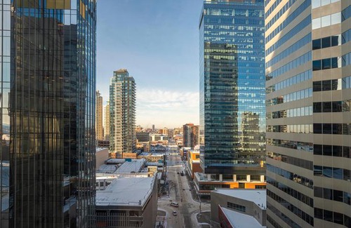 Downtown Edmonton Hotel | Sandman Signature Edmonton Downtown Hotel