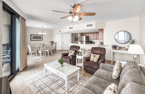 Port Aransas Condo | Sandpiper #1008: Beachfront 2 Bedroom 2 Bathroom With Spectacular Views and 24 Hour Management