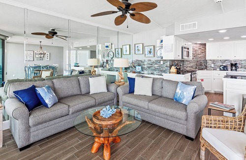Port Aransas Condo | Sandpiper Condominiums 403, Panoramic Gulf Views w/direct access to Mustang Island/Port A beaches.