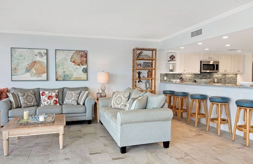 Port Aransas Condo | Sandpiper Condominiums 505, Panoramic Gulf Views w/direct access to Mustang Island/Port A beaches.