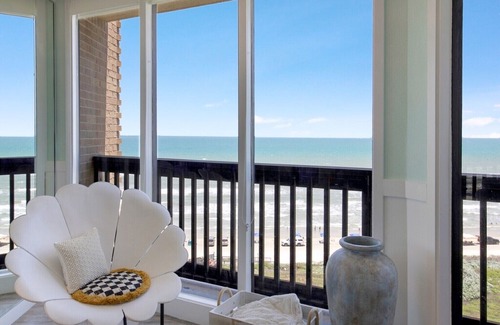 Port Aransas Condo | Sandpiper Condominiums 908L, Panoramic Gulf Views w/ direct access to Mustang Island/Port A beaches.