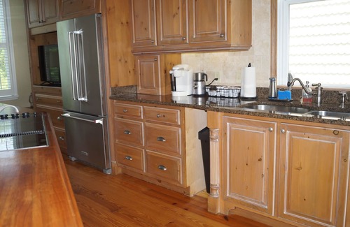 East Beach Cottage | Sandpiper Cottage - Fantastic Beach Front Property on Georgia Coast w/Elevator!