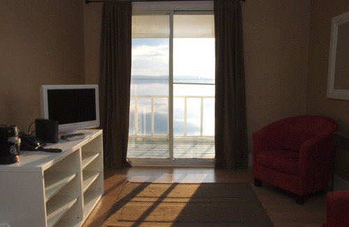 Golden Lake Hotel | Sands on Golden Lake