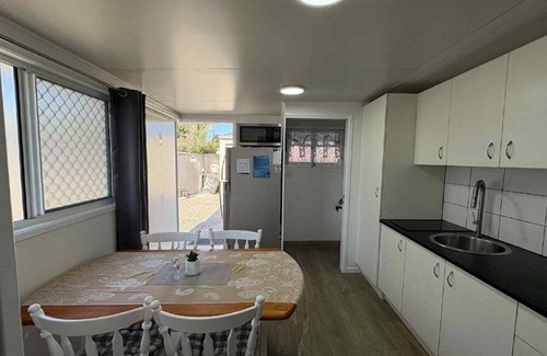 Sandstone Point Apartment | Sandstone Point Cove Studio
