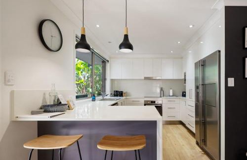 Wurtulla House | Sandy Dunes Retreat Pet-Friendly Wurtulla Home