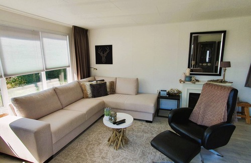 Petten Ski Chalet | Sandy Feet Retreat, comfortable chalet on 5* campsite 1km from Petten beach