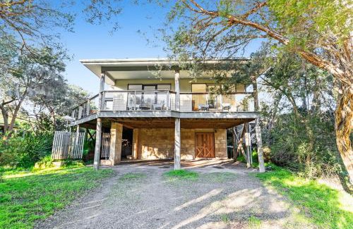 St. Andrews Beach House | Sandy Hills Beach House by Ready Set Stay- BYO LINEN & TOWELS