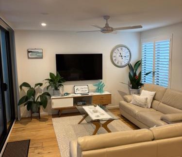 Huskisson Apartment | Sandy Paws and Salty Zoomies