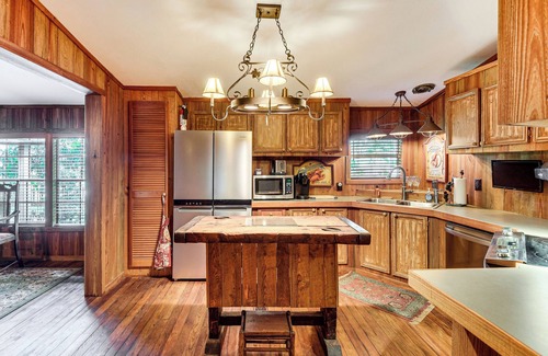 Astor House | Sandy Shore & Multi-Boat Dock! St Johns River Home