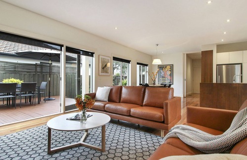 Sandringham House | Sandy Style - close to beach and shops