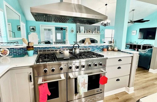 Panama City House | Sandy Toes 3/2 - Spacious POOL House In Panama City!