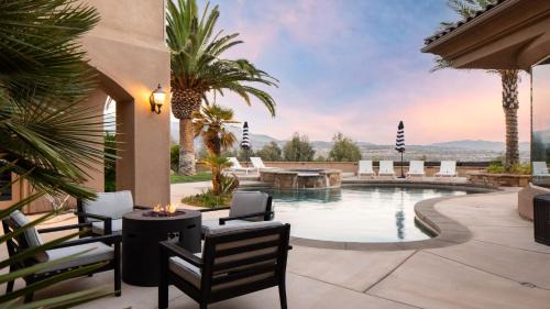 Temecula House | Sangiovese By AvantStay Spectacular Estate w Pool Hot Tub Putting Green