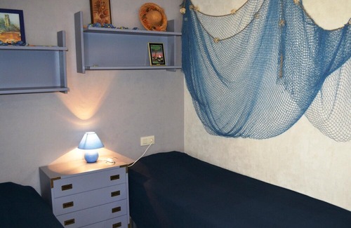 Llanca Apartment | SANT GENIS 3 Fantastic apartment near the beach with a large terrace