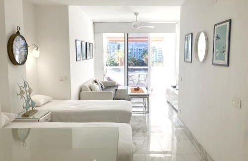 Las Palmas de Gran Canaria Apartment | Santa Catalina Beach Flat by Canary365
