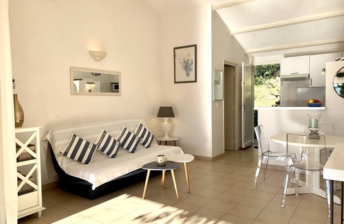 Santa Giulia Villa | Santa Giulia Porto Vecchio VILLA 4 PEOPLE SEA VIEW air conditioning, beach 600 m approx.