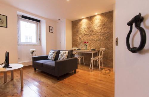 Sao Jose Apartment | Santa Marta Vintage Design by Homing