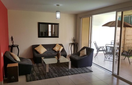 Santa Tecla House | Santa Tecla House