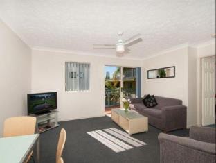 Surfers Paradise Apartment | Santana Resort Surfers Paradise
