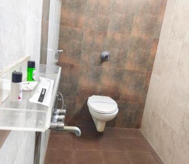 Central Chennai Hotel | Santhi Bhavan, Chennai Central